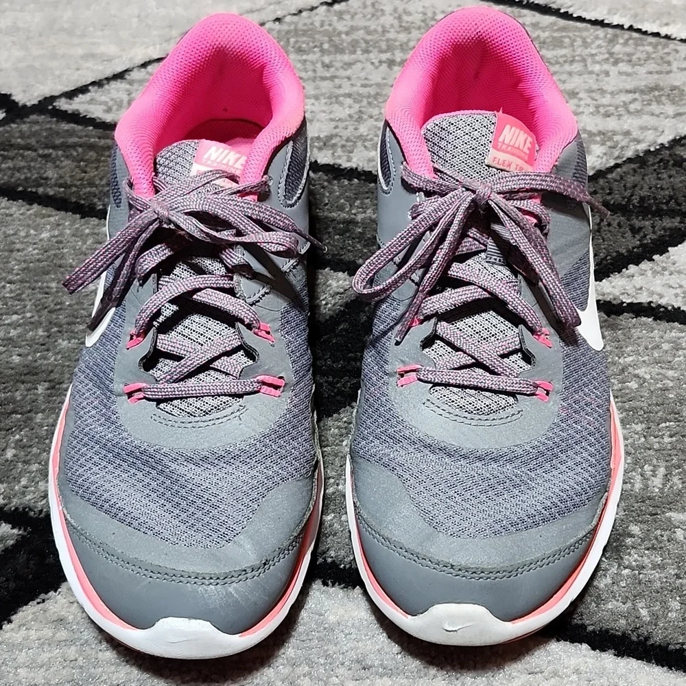 NIKE FLEX TRAINER 5 GRAY & PINK WHITE SWOOSH ATHLETIC SHOES 9.5